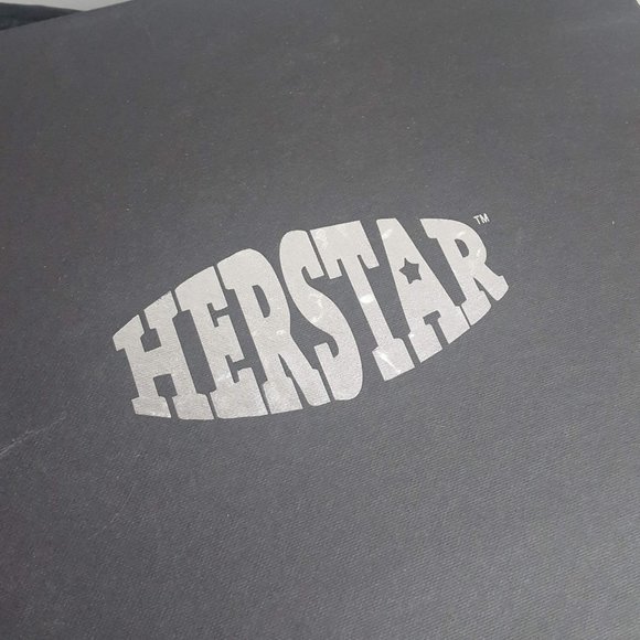 Herstar Football Style Boots Size 8 NWT - Picture 2 of 6